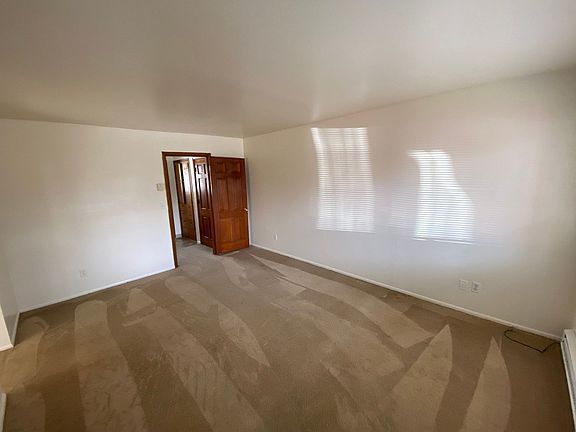 3rd image of 280 SE Orchard Ave #3