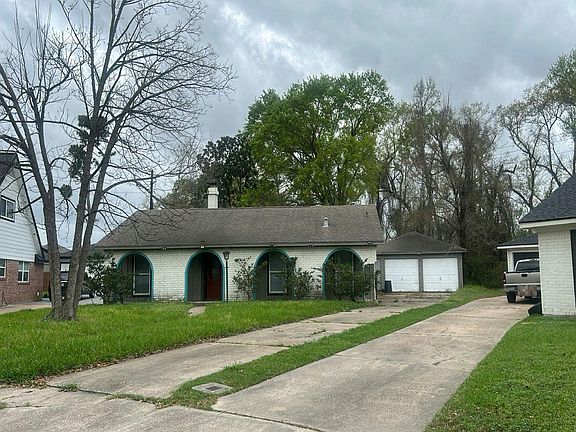 2nd image of 1738 Hollyberry Dr