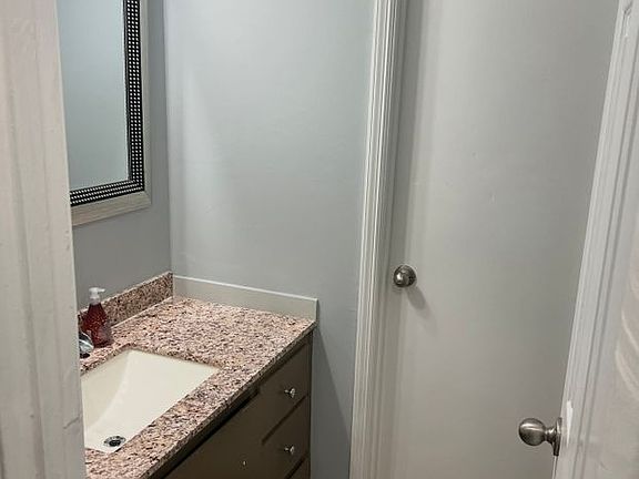 3rd image of 94 Burnham Dr