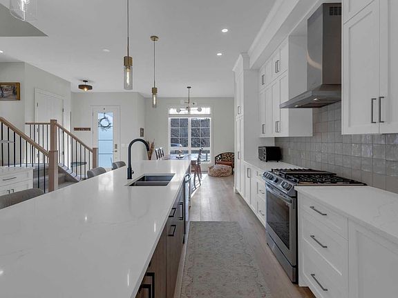 4th image of 7712 36th Ave NW