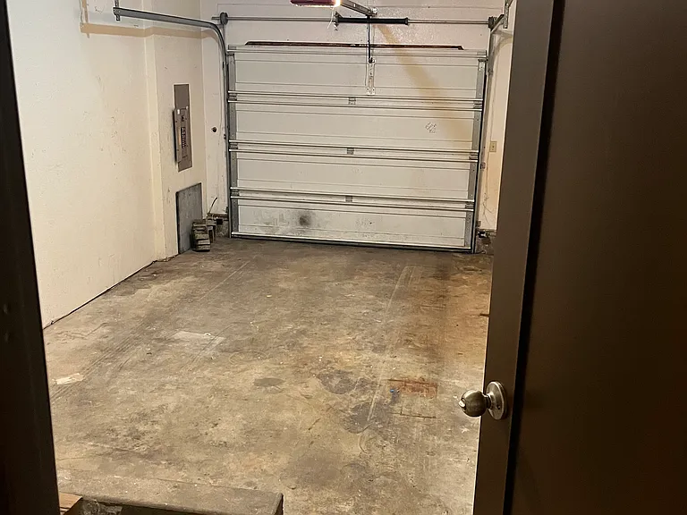 Garage with Washer and Dryer Hookups