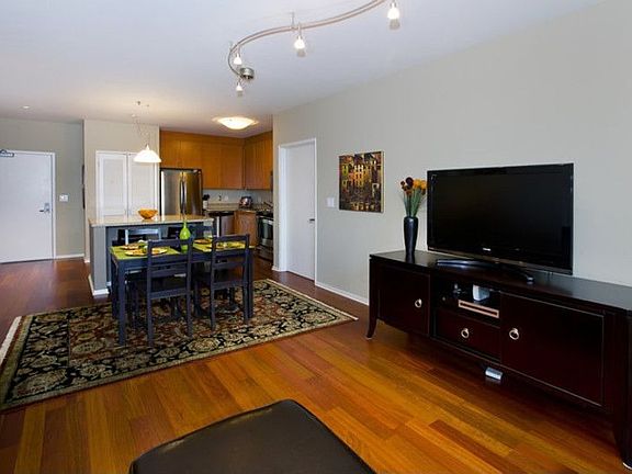 3rd image of 821 Folsom St APT 403