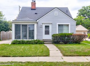 22014 Gaukler St, Saint Clair Shores, MI 48080