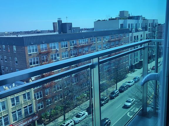 5th image of 2250 Ocean Ave #7