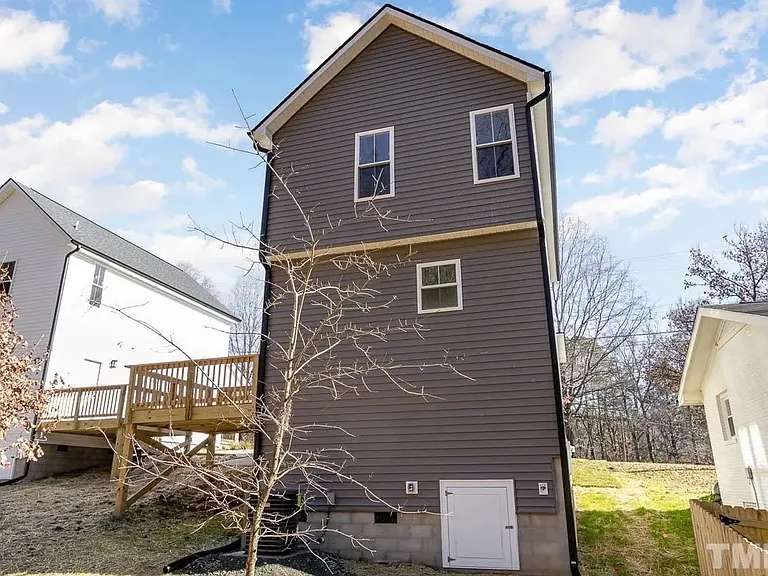 1420 Maplewood Dr #B — Photo 16