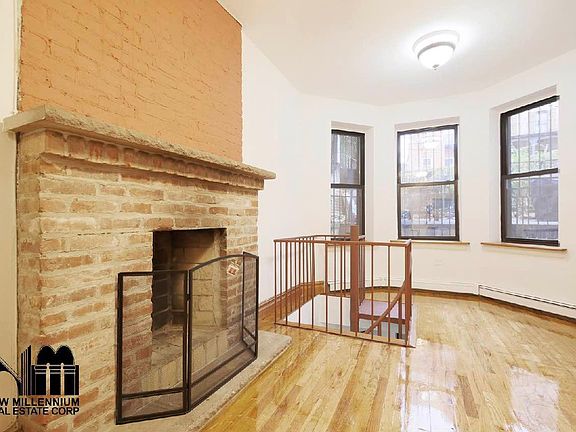 3rd image of 66 Saint James Pl APT 1LR