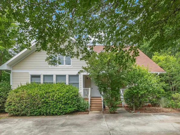 305 McGregor Dr #B, Chapel Hill, NC 27514