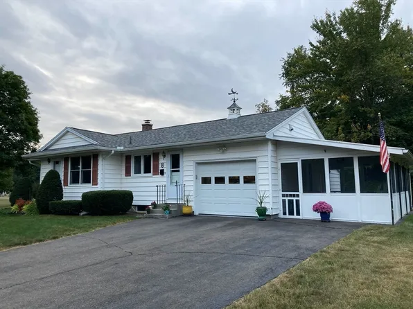 8 Porter St, South Deerfield, MA 01373