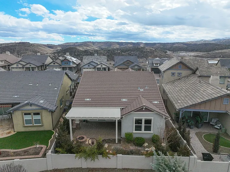 1499 Varsity Dr — Photo 32