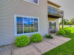 330 E Tyranena Park Rd APT 4, Lake Mills, WI 53551