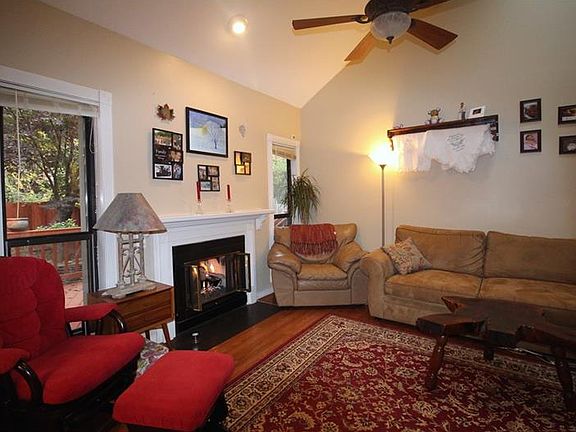 4th image of 1156 Creatwood Cir SE