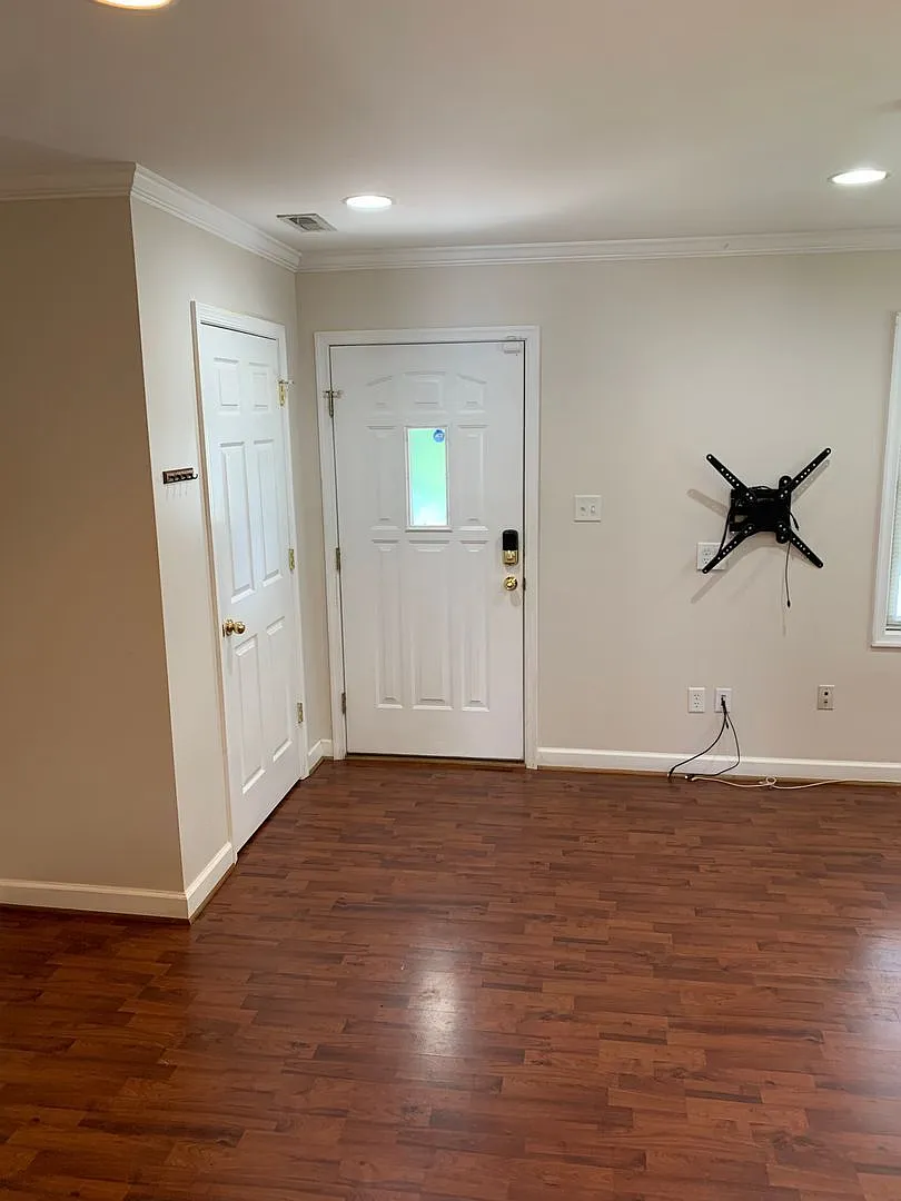 2 bed, 2.0 bath, 1152 sqft, $1,890 — Photo 2