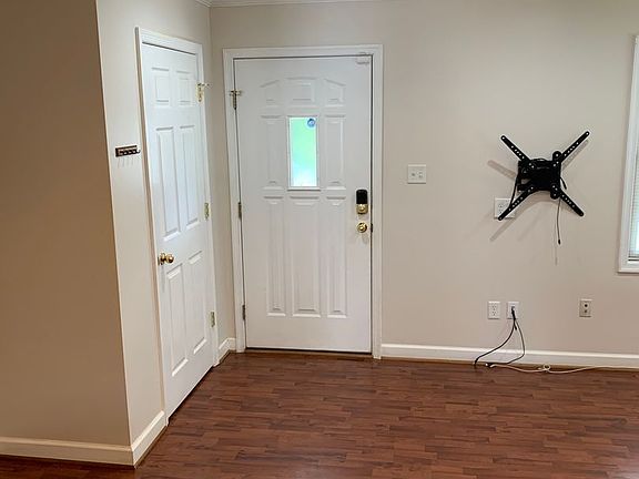 2nd image of 1400 N 33rd St