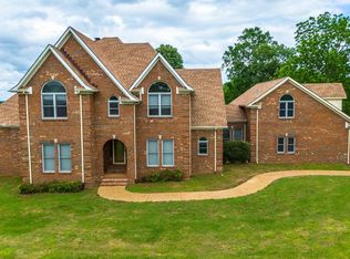 5668 Campbellsville Rd, Pulaski, TN 38478