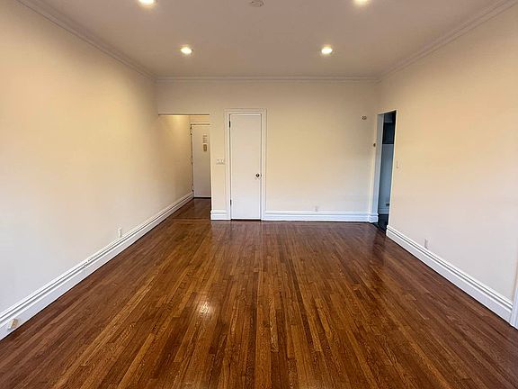 2nd image of 22 W 77th St APT 60