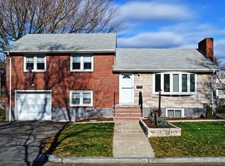 21 Converse Ln, Melrose, MA 02176