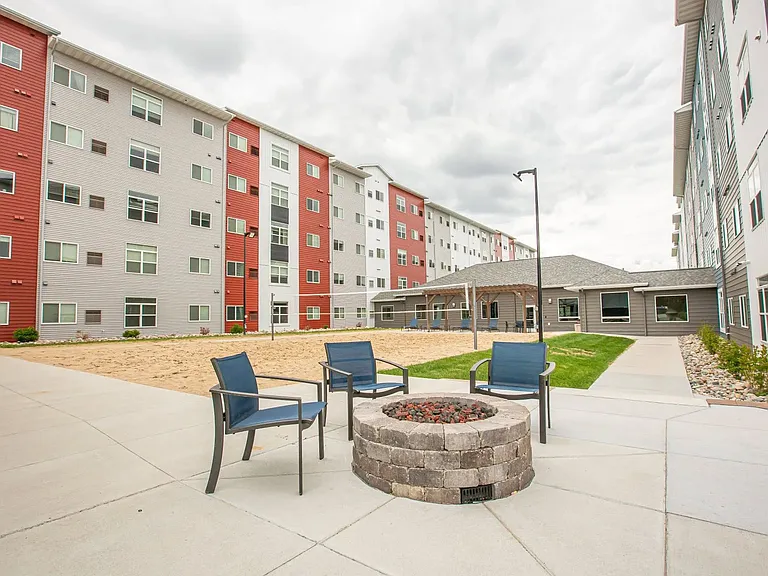 U32 Apartments — Photo 4