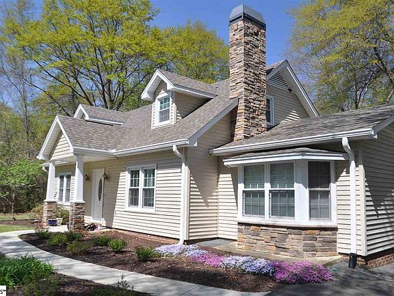 2nd image of 109 Maywood Dr