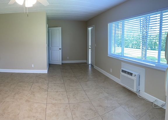 4th image of 745 Hummingbird Way