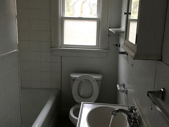 5th image of 451 Main St #1A