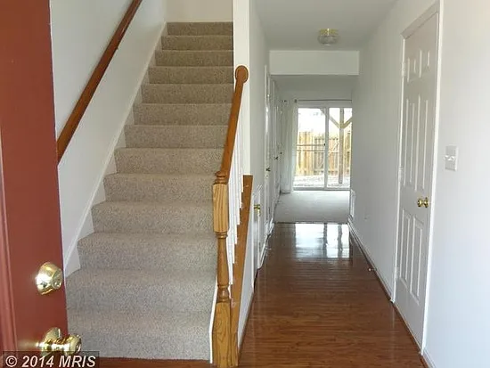3 bed, 2000 sqft, $2,895 — Photo 2