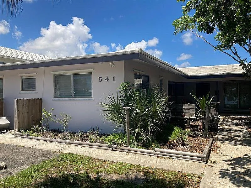 1 bed, 1.0 bath, 700 sqft, $1,800 — Photo 3