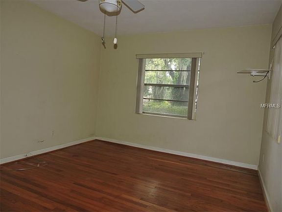 3rd image of 1937 Lake Sue Dr
