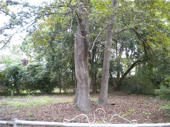 3rd image of 1624 Greenbay Dr