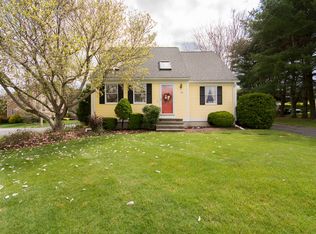 24 Hezekiah Dr, Warren, RI 02885