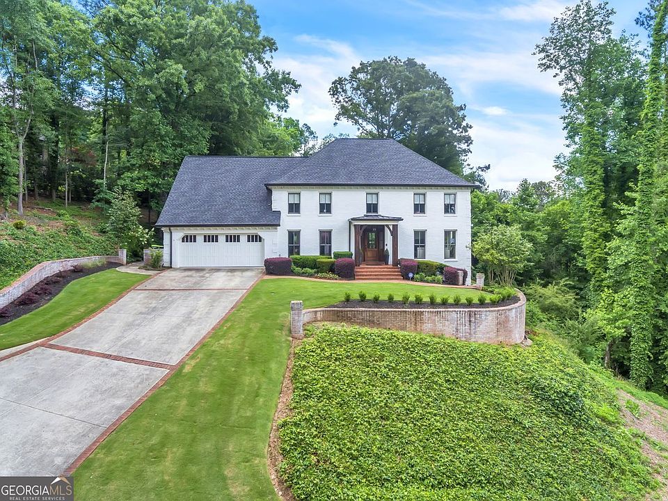 1st image of 685 Willow Knoll Dr SE