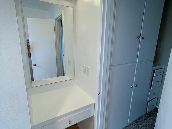 5th image of 1329 E 1st St APT 34