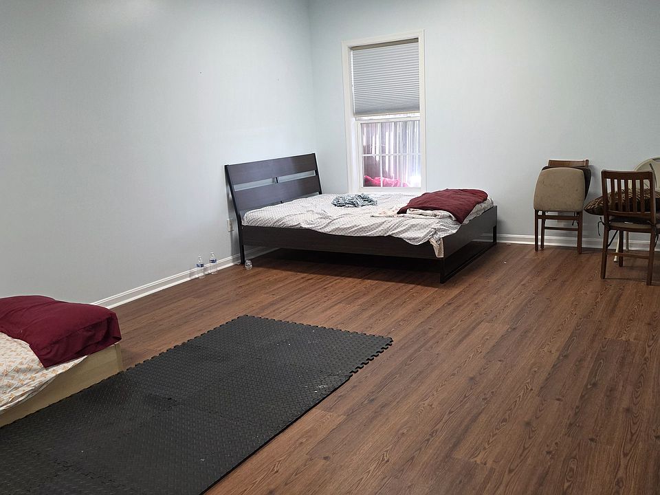 1st image of 15013 Gossom Manor Pl