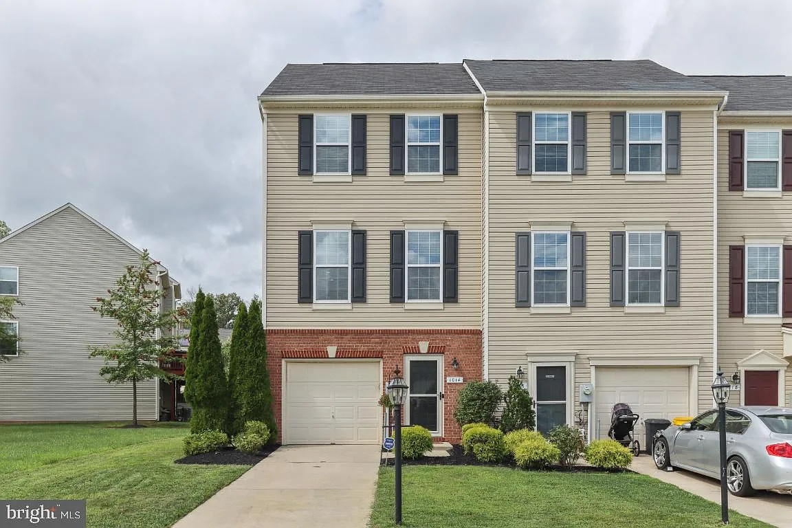 1014 Sithean Way photo 1