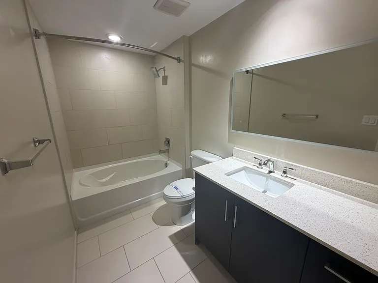 1111 SW 3rd Ave #220 — Photo 10