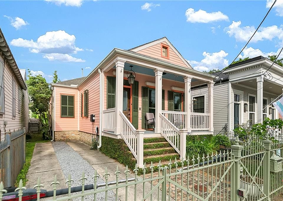 1st image of 927 1st St