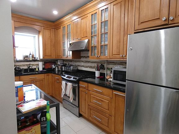 4th image of 1422 Astoria Blvd APT 1