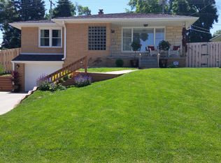 11229 Leavenworth St, Omaha, NE 68154