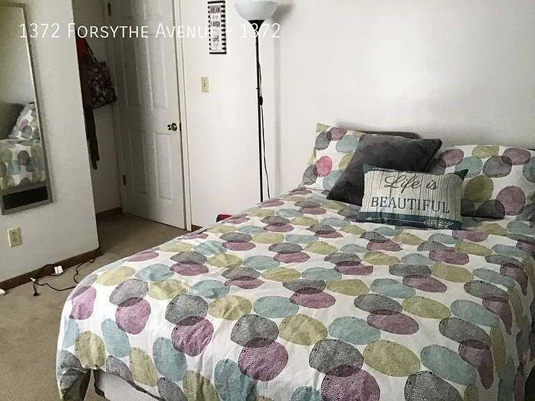 1372 Forsythe Ave #1372 — Photo 7
