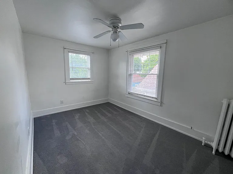 748 Crescent St NE — Photo 21