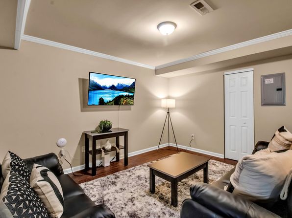 2209 Sweet Home Rd #37