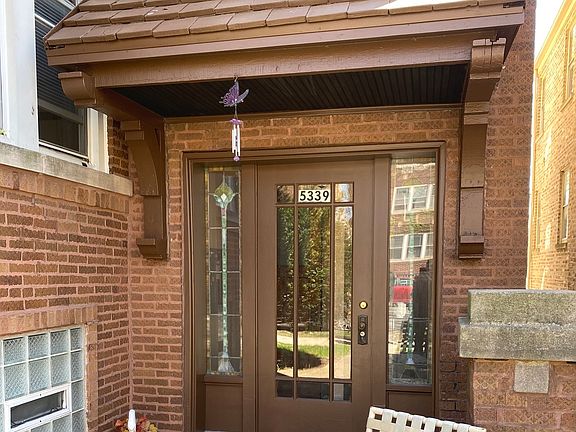 2nd image of 5339 W Montrose Ave