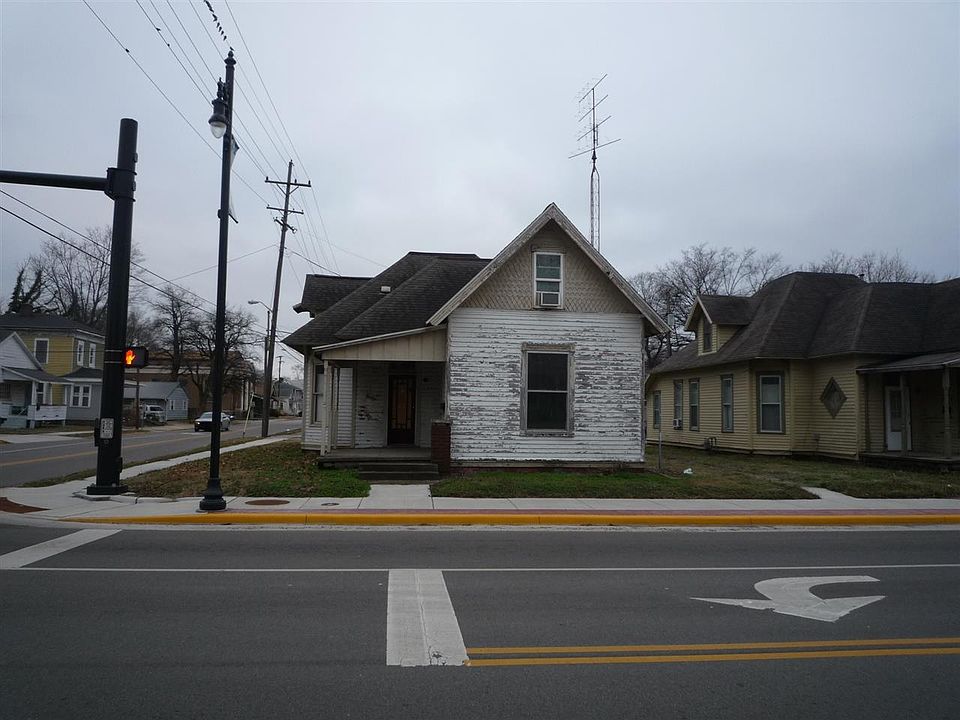 2nd image of 521 N 2nd St
