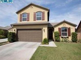 1034 Gardenia Ave, Dinuba, CA 93618