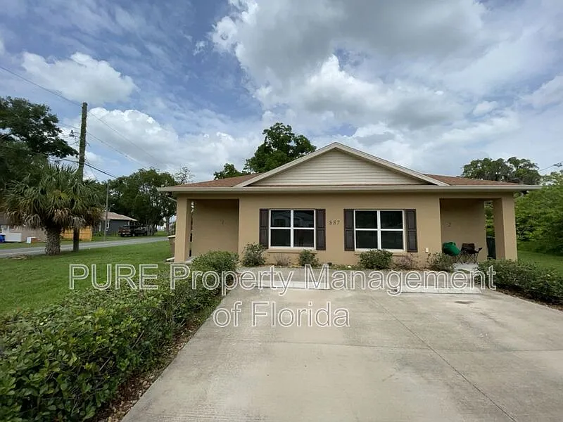 887 NW 6th Ter #1
