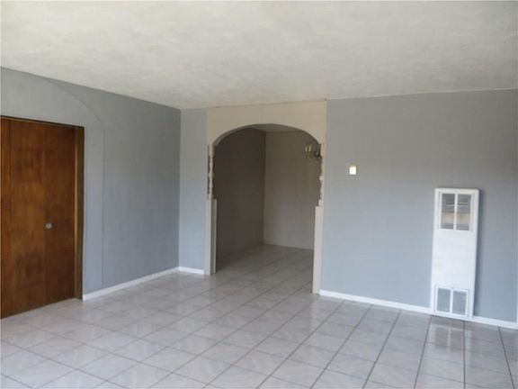 4th image of 1223 Prescott Dr