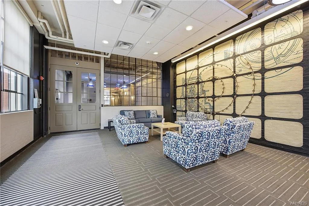 2 bed, 800 sqft, $950 — Photo 3