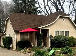 10 Burkeshire Ct, Chico, CA 95926