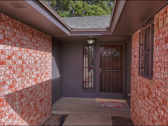3rd image of 1662 Daniels Ln