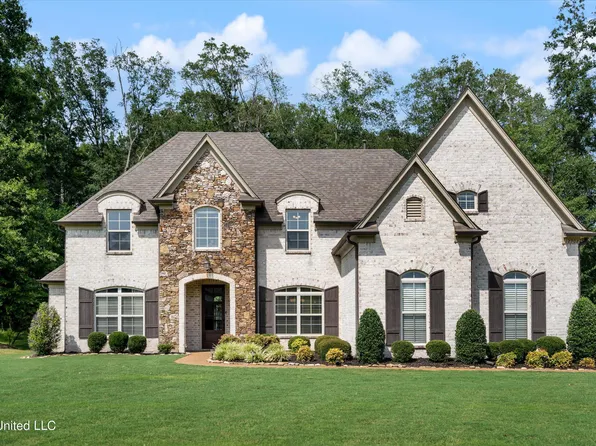 12902 Cotton Row Dr, Olive Branch, MS 38654