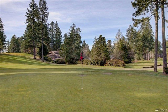 1st image of 880 E Country Club Dr E